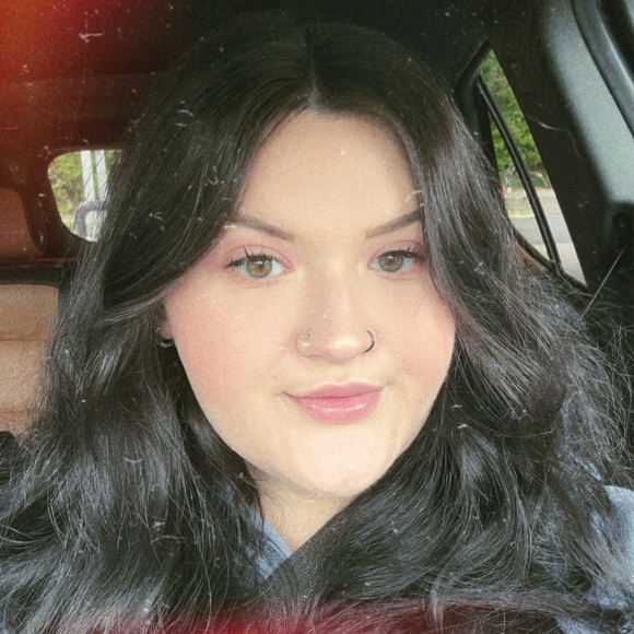 Meet your Posher, Sara - Picture 1 of 1